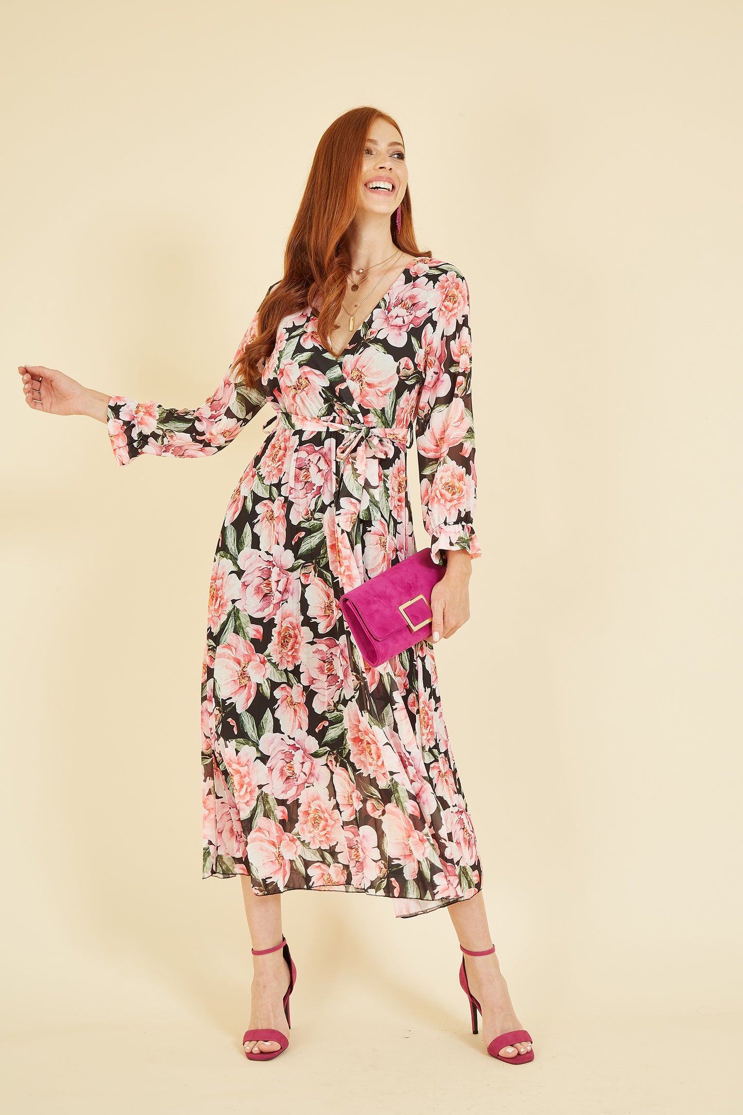 Yumi Black Rose Print Pleated Midi Dress Yumi