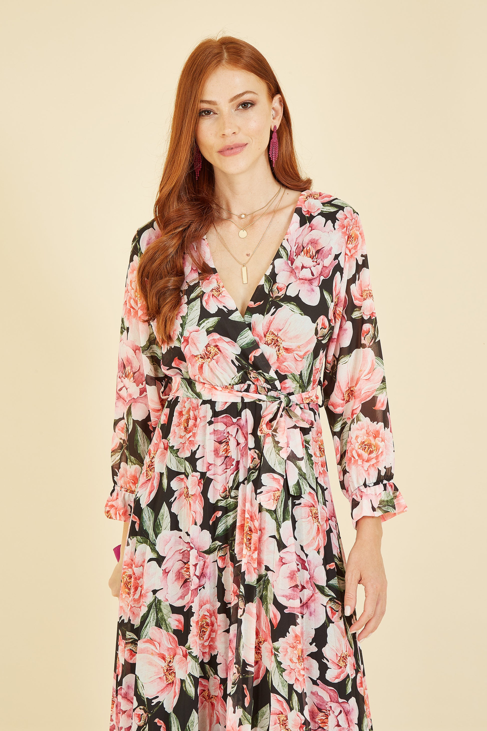 Yumi Black Rose Print Pleated Midi Dress Yumi