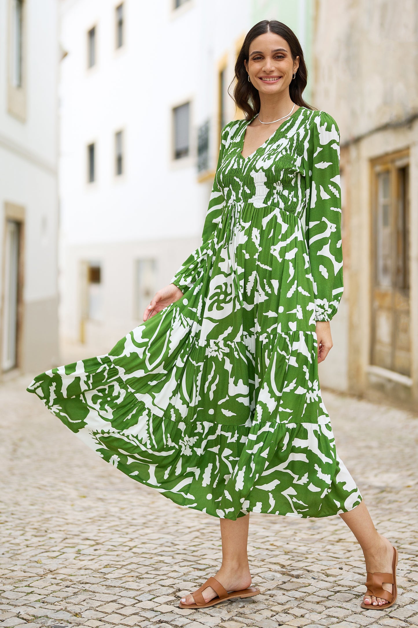 Yumi Green Abstract Print Ruched Midi Dress With Long Sleeves