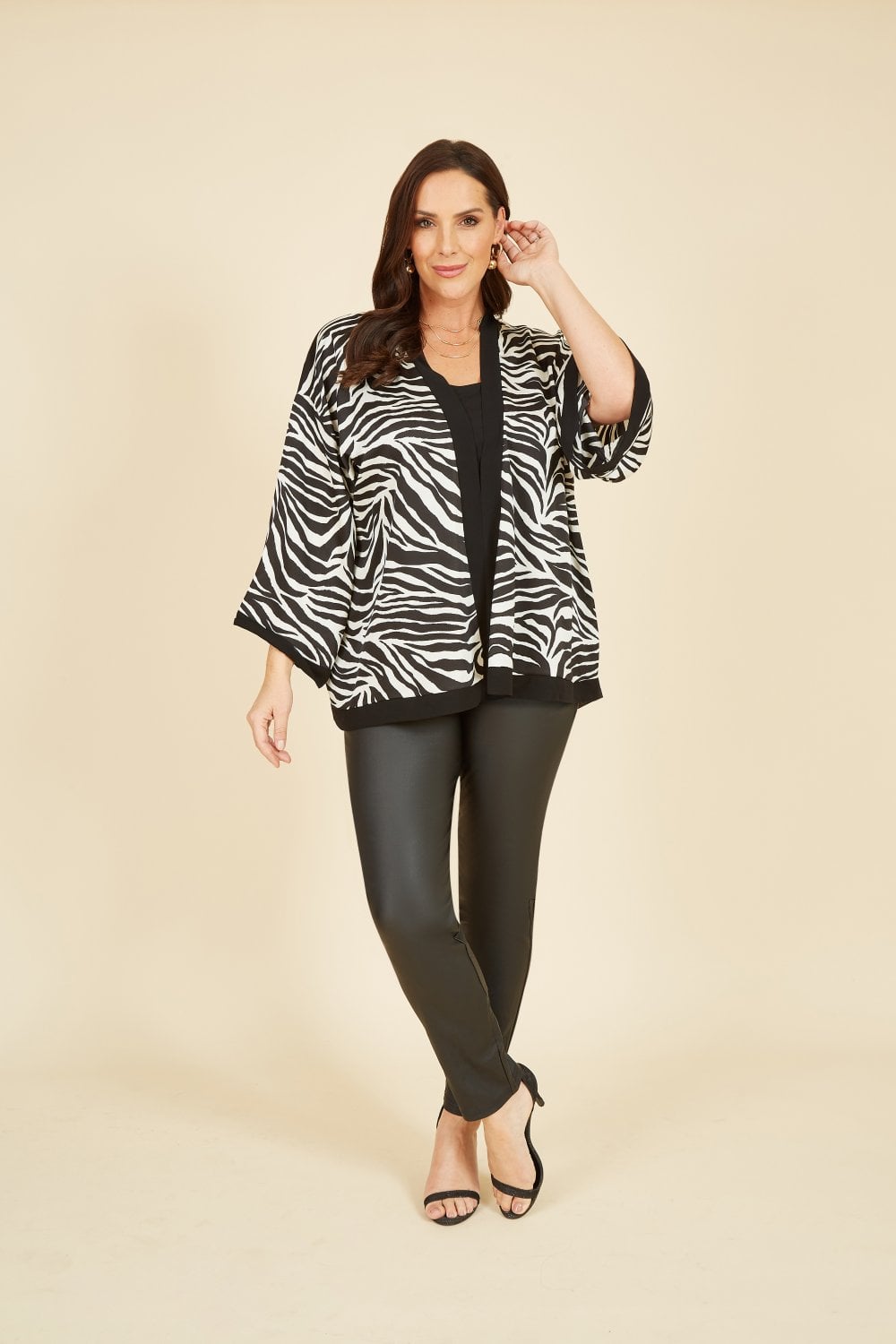 Mela Curve Zebra Print Satin Kimono | Mela Yumi