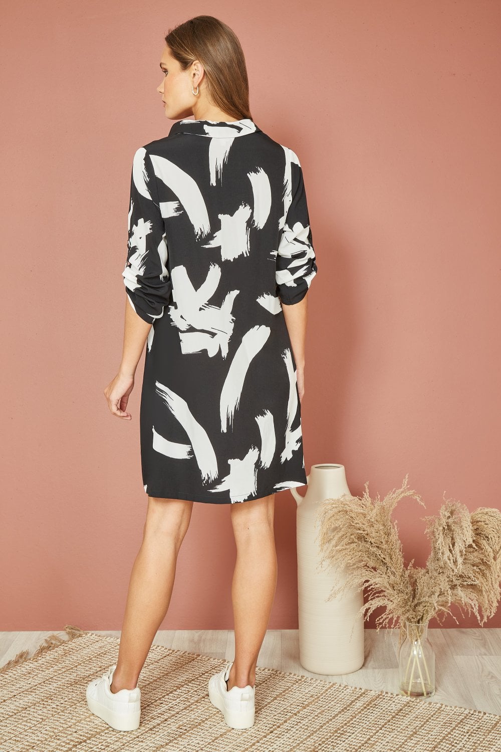 Yumi Black Abstract Print Tunic With Pockets Yumi