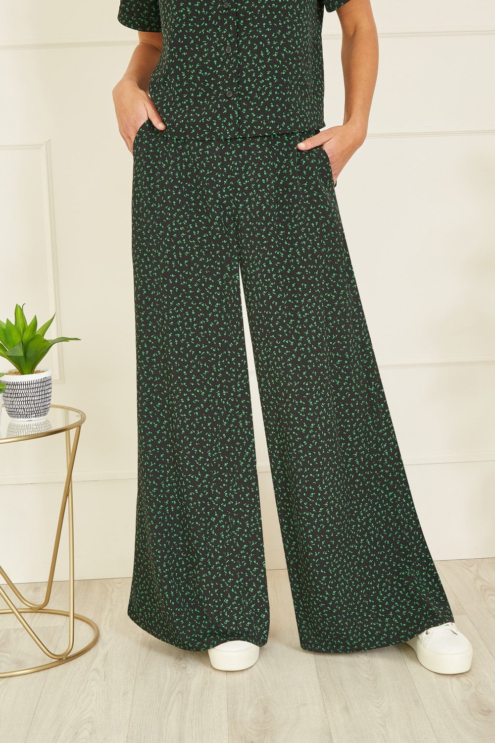 Yumi Black Ditsy Floral Print Relaxed Wide Leg Trousers Yumi