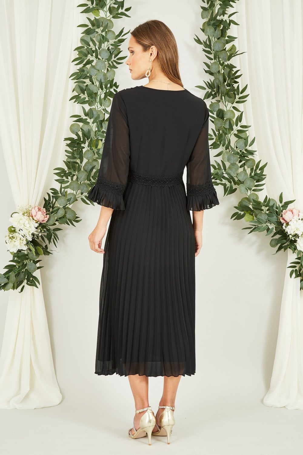 Yumi Black Embroidered Panel Midi Dress With Pleats Yumi