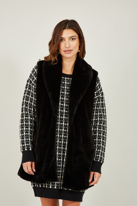 Yumi Black Faux Fur Long Gilet Yumi