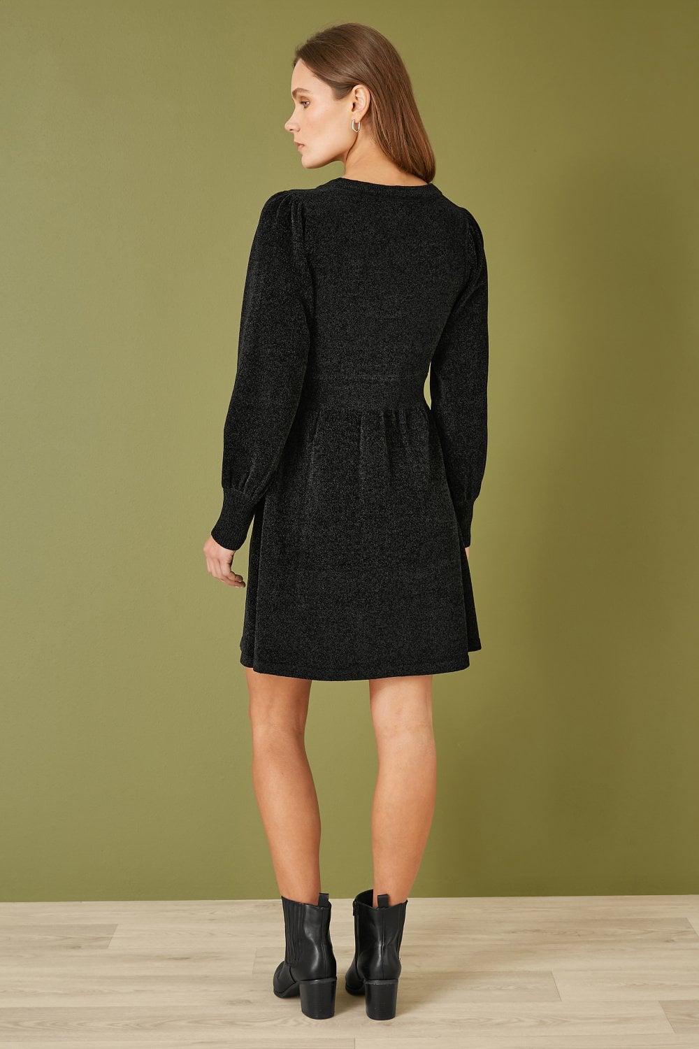 Yumi Black V Neck Empire Line Knitted Skater Dress Yumi