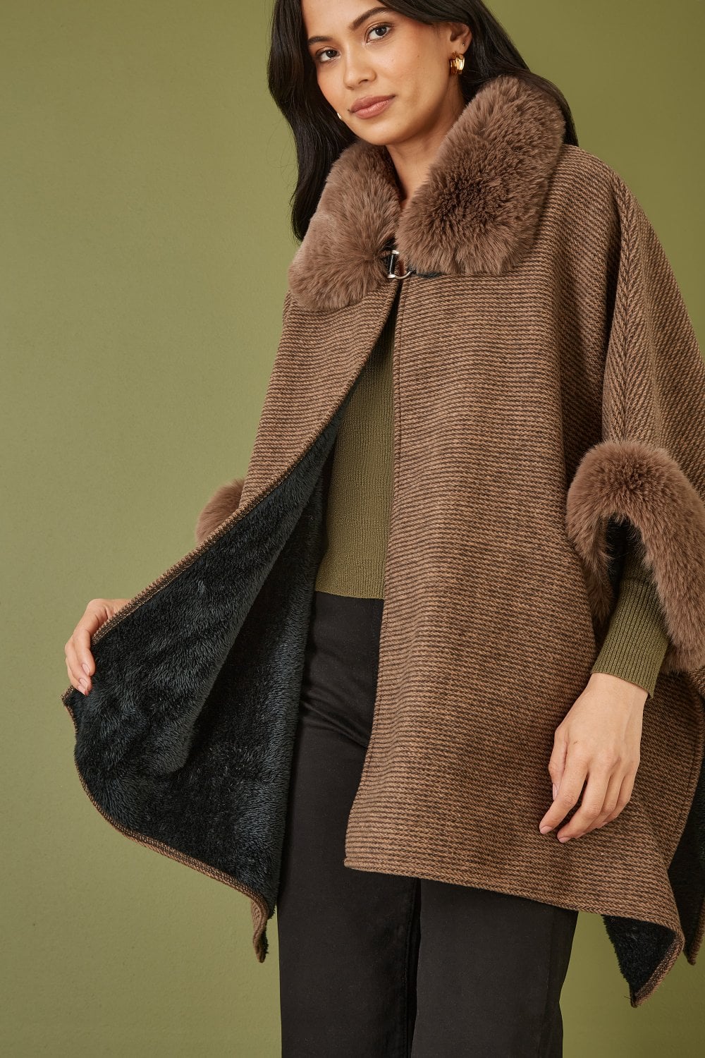 Yumi Brown Cape With Luxe Fur Trim And Lining Yumi