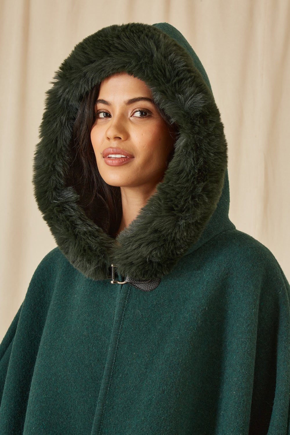 Yumi Green Cape With Luxe Fur Trim And Lining Yumi