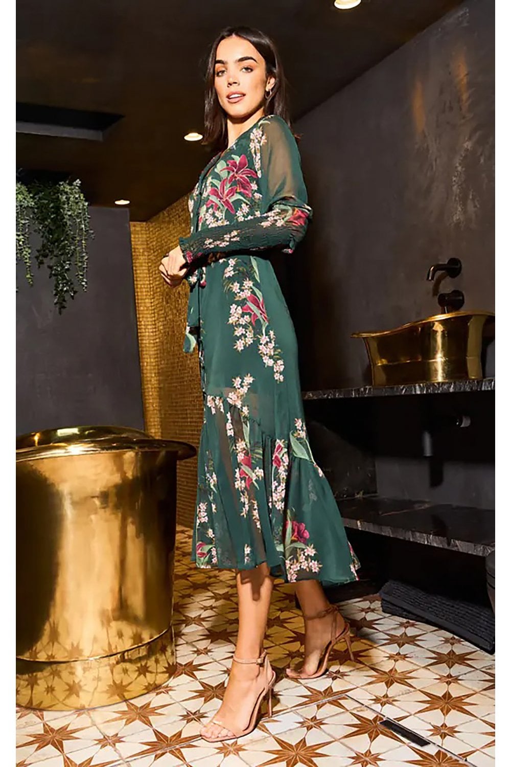 Yumi Urban Touch Green Floral Print Long Sleeve Midi Dress Yumi