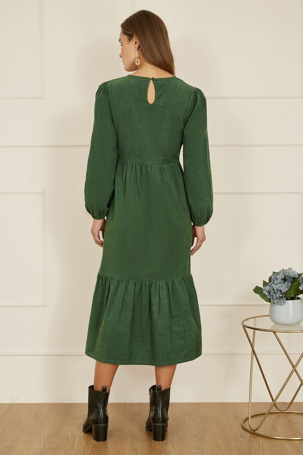 Yumi Green Long Sleeve Midi Dress With Floral Embroidery Bodice Yumi