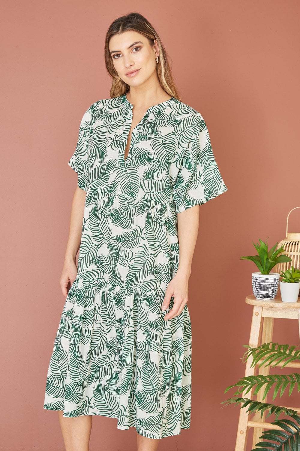 Yumi Green Organic Cotton Palm Print Tiered Tunic Dress Yumi