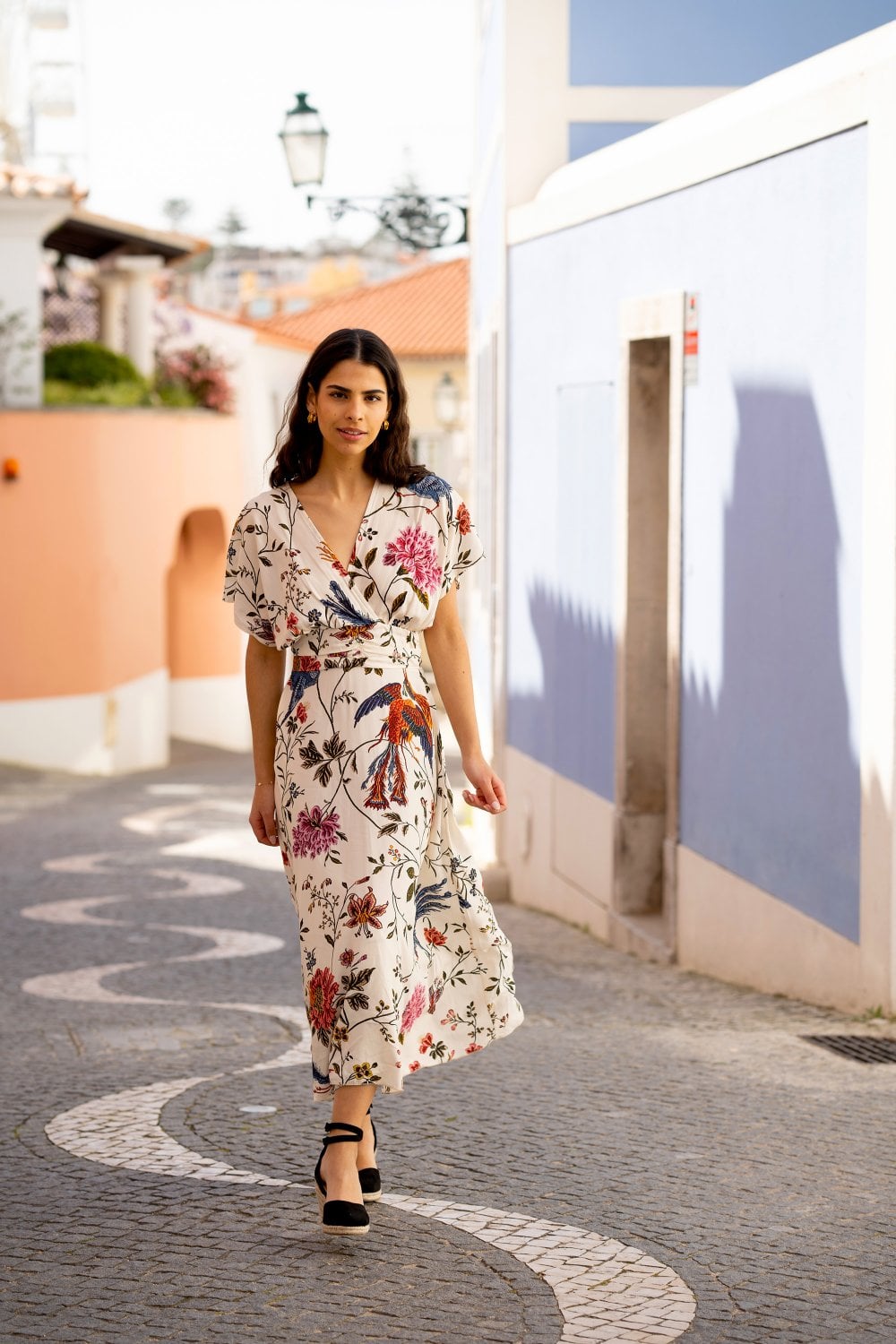 Yumi Ivory Bird and Floral Print Ruched Waist Kimono Midi Dress Yumi