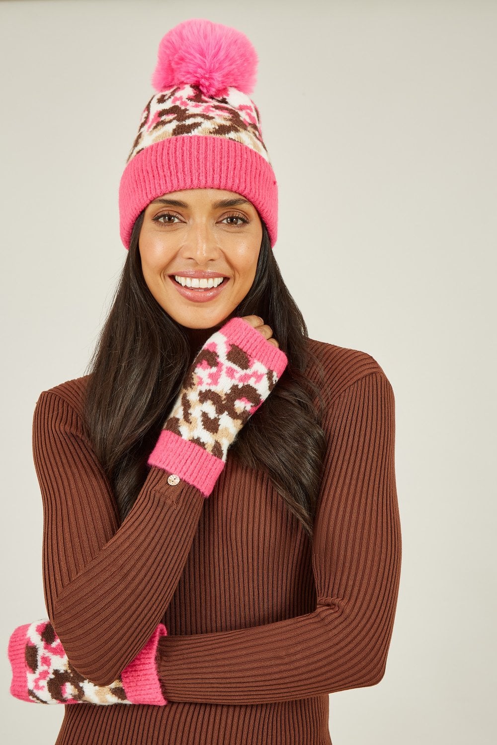 Yumi Pink Animal Print Handwarmers Yumi